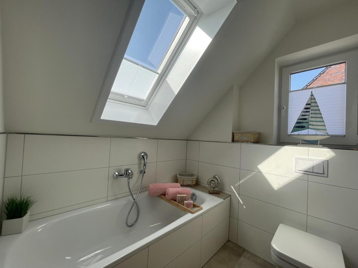 Villa Am Kutterhafen 21 - HAUS JOOST Fedderwardersiel Exterior foto